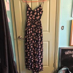 Backless floral maxi dress